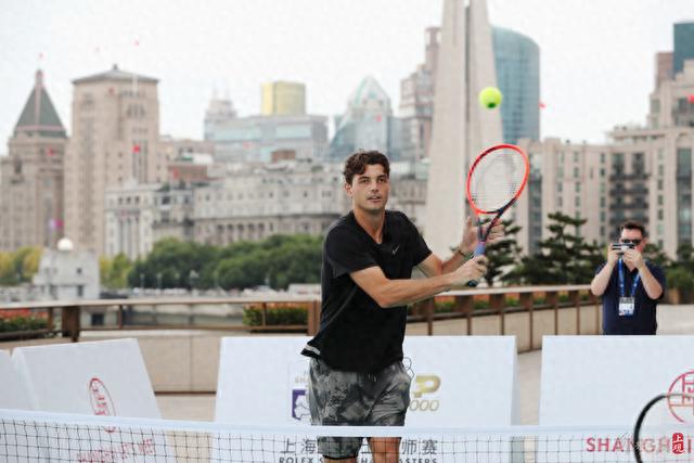 在足球运动 在足球运动