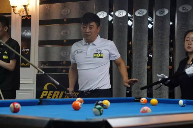 去年他曾短 去年他曾短